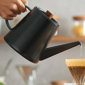 台所に立つのが楽しくなる 太めのコーデュロイパンツ