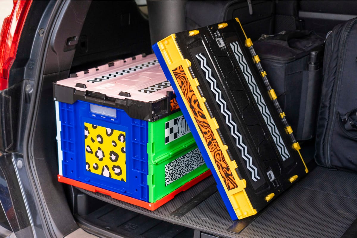 車内を明るくしてくれるコンテナ